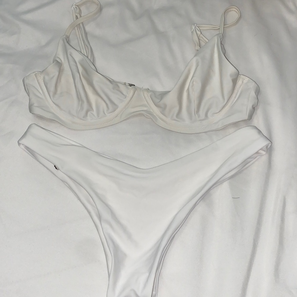 Blackbough white bikini